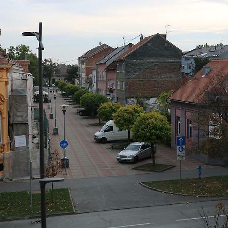 Apartment F6 Osijek Exterior photo